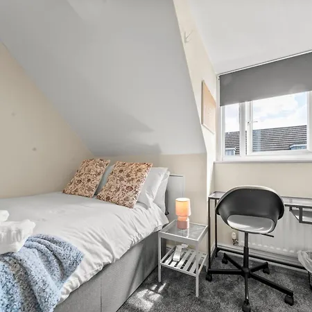 Lejlighed Meadows Cozy & Comfy 5br House By Altoluxo Short Lets & Serviced With Free Wifi & Parking Bristol