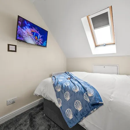 Meadows Cozy & Comfy 5br House By Altoluxo Short Lets & Serviced With Free Wifi & Parking Bristol