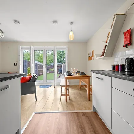 Meadows Cozy & Comfy 5br House By Altoluxo Short Lets & Serviced With Free Wifi & Parking Apartament Bristol