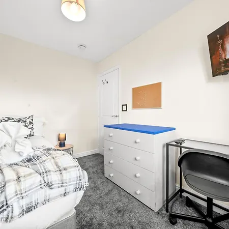 Meadows Cozy & Comfy 5br House By Altoluxo Short Lets & Serviced With Free Wifi & Parking Lejlighed Bristol