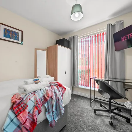 Meadows Cozy & Comfy 5br House By Altoluxo Short Lets & Serviced With Free Wifi & Parking * Bristol