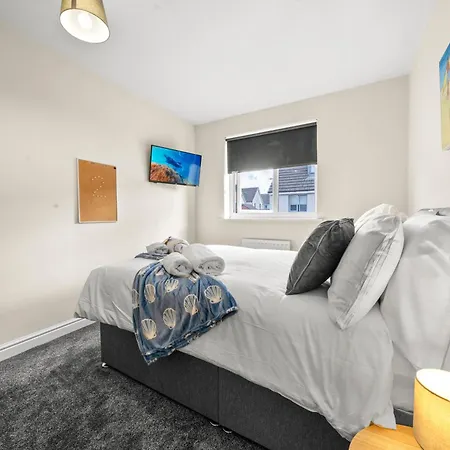 Meadows Cozy & Comfy 5br House By Altoluxo Short Lets & Serviced With Free Wifi & Parking * Bristol