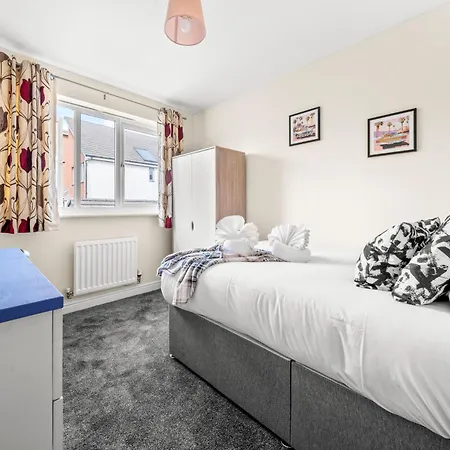 Lejlighed Meadows Cozy & Comfy 5br House By Altoluxo Short Lets & Serviced With Free Wifi & Parking