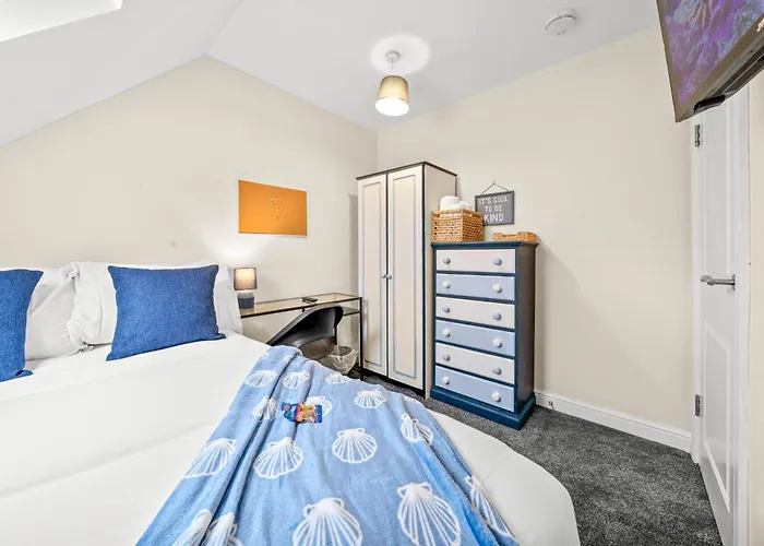 Meadows Cozy & Comfy 5br House By Altoluxo Short Lets & Serviced With Free Wifi & Parking דירה *