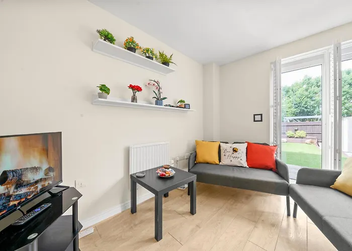 דירה Meadows Cozy & Comfy 5br House By Altoluxo Short Lets & Serviced With Free Wifi & Parking *