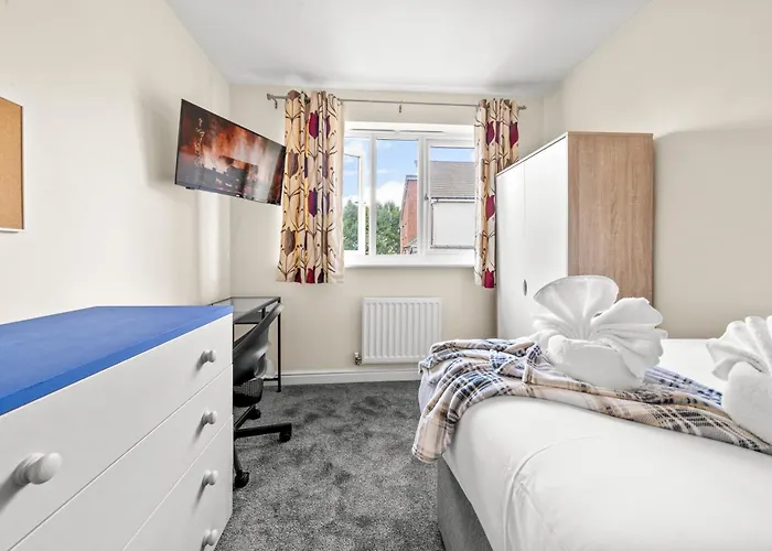 Meadows Cozy & Comfy 5br House By Altoluxo Short Lets & Serviced With Free Wifi & Parking Apartment *