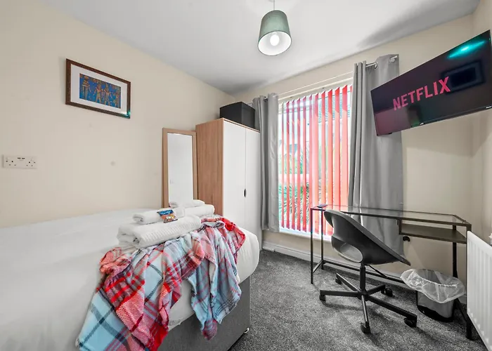 Meadows Cozy & Comfy 5br House By Altoluxo Short Lets & Serviced With Free Wifi & Parking * Bristol