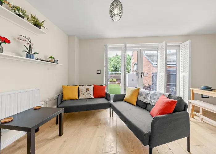 Meadows Cozy & Comfy 5br House By Altoluxo Short Lets & Serviced With Free Wifi & Parking Bristol