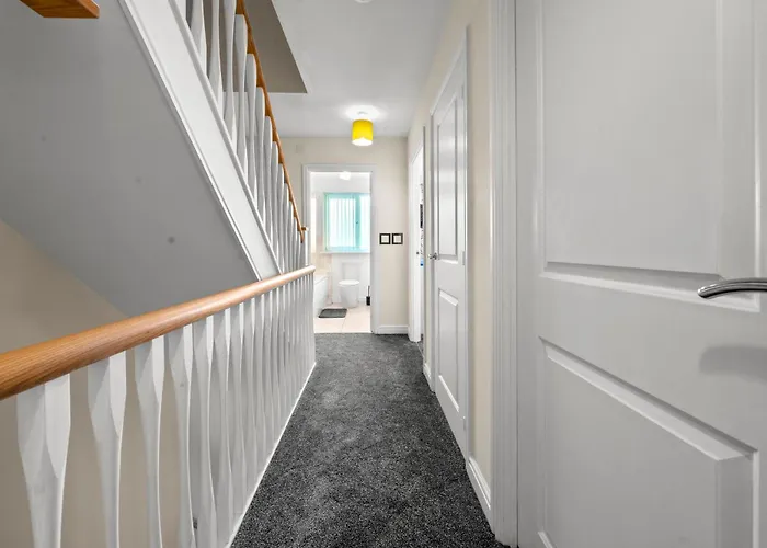 דירה Meadows Cozy & Comfy 5br House By Altoluxo Short Lets & Serviced With Free Wifi & Parking