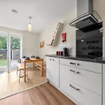 Meadows Cozy & Comfy 5br House By Altoluxo Short Lets & Serviced With Free Wifi & Parking Διαμέρισμα