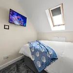 Meadows Cozy & Comfy 5br House By Altoluxo Short Lets & Serviced With Free Wifi & Parking Μπρίστολ