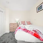 Meadows Cozy & Comfy 5br House By Altoluxo Short Lets & Serviced With Free Wifi & Parking 아파트 *