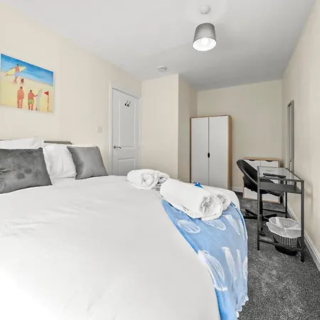 Meadows Cozy & Comfy 5br House By Altoluxo Short Lets & Serviced With Free Wifi & Parking Διαμέρισμα Μπρίστολ